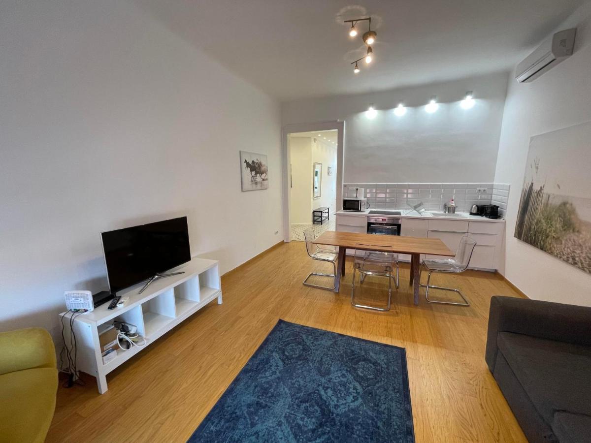 בודפשט City Center 1, Cozy 2Br In The City Center! מראה חיצוני תמונה